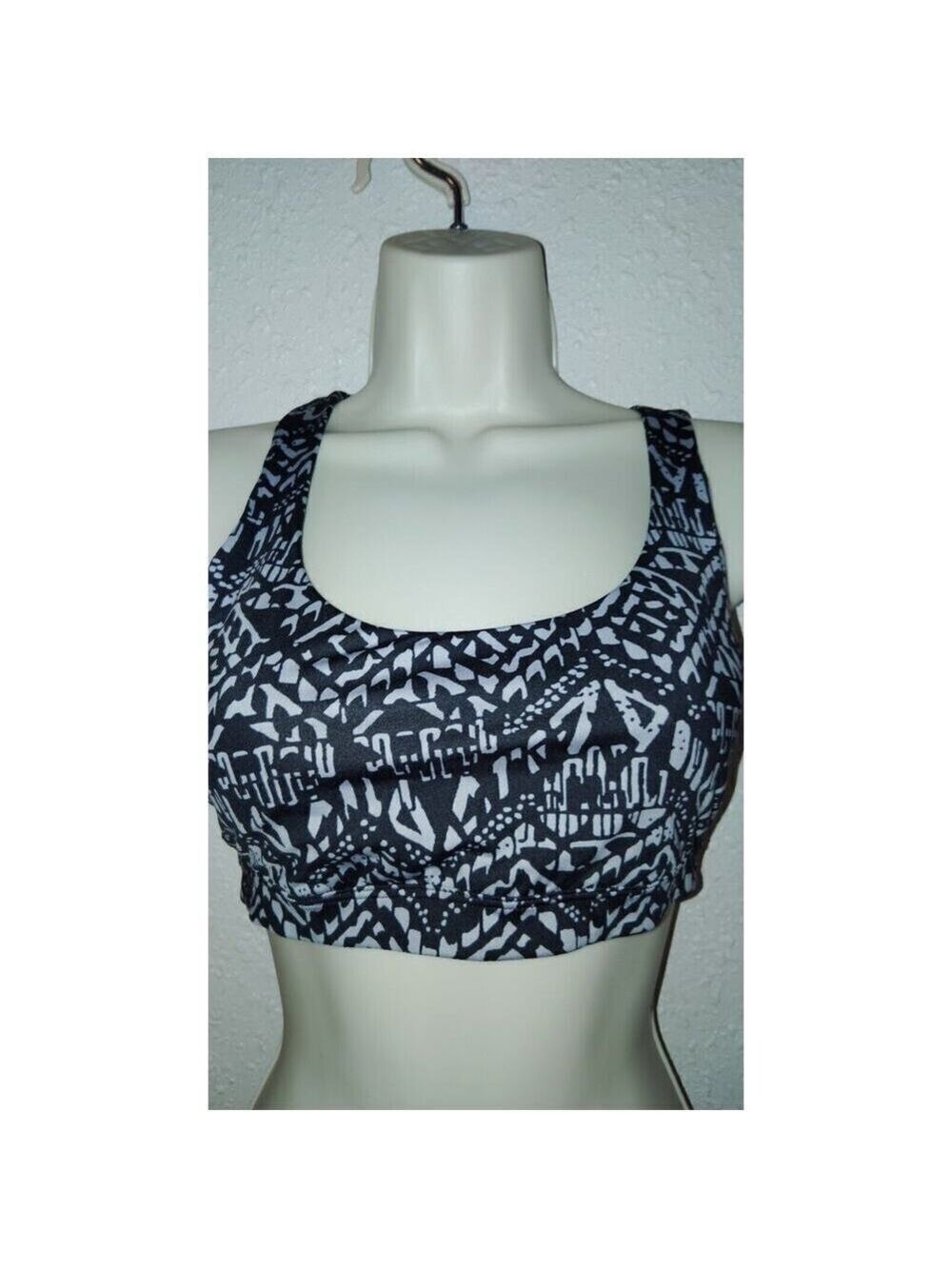 Victoria Secret Sports Bra Small Black And White Geometric Pattern Cris Cross
